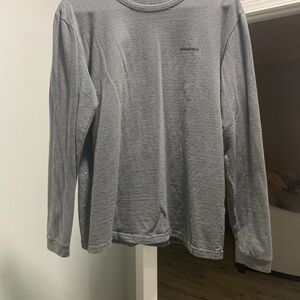 Patagonia Women’s Long Sleeve Tee large (2)